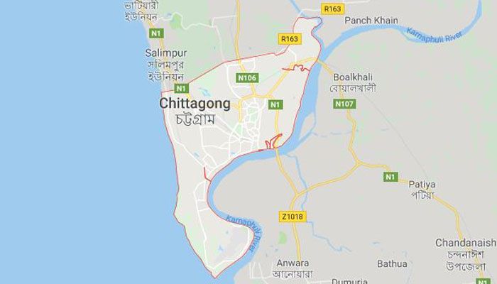 চট্রগ্রামে বাস চাপায় যুবতীর মৃত্যু