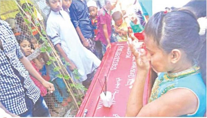 প্রবাসে মৃত্যুর মিছিল  