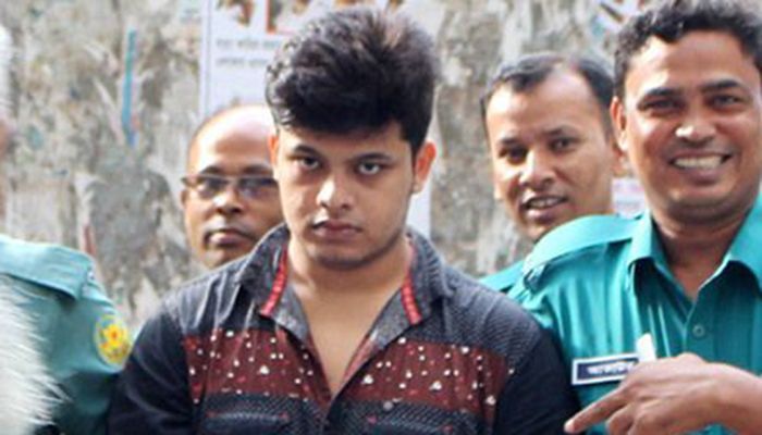 ‘বড় ভাইদের কথায় ফাহাদকে রুম থেকে ডেকে আনি’