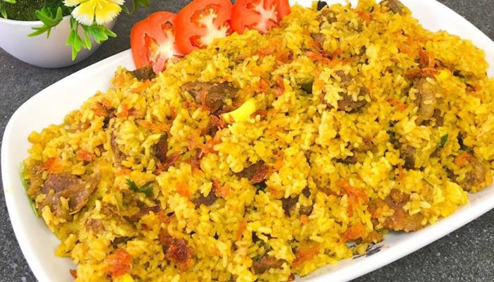 বৃষ্টিতে ভুনা খিচুড়ি