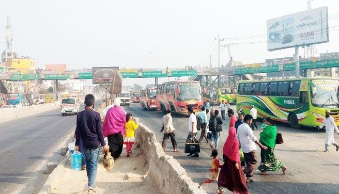 কুমিল্লা বিশ্বরোডে মৃত্যুর ফাঁদ