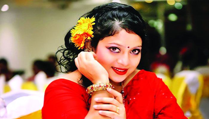 জন্মদিন পালন করতে দেশে ফিরেছেন শাবনূর
