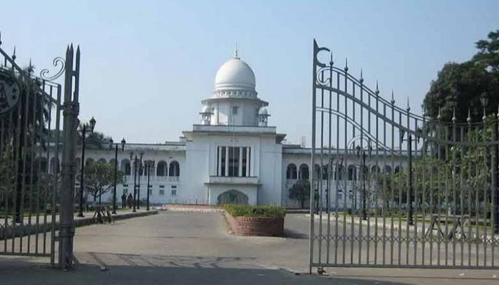 ৯৯ কোটি টাকার চেক পেলেন মুন সিনেমার মালিক