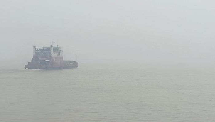 কাঠালবাড়ি-শিমুলিয়া নৌরুটে ফেরি চলাচল বন্ধ