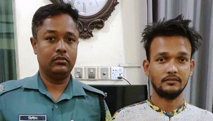 চট্টগ্রামে স্বেচ্ছাসেবক দলের নেতা অস্ত্রসহ গ্রেপ্তার