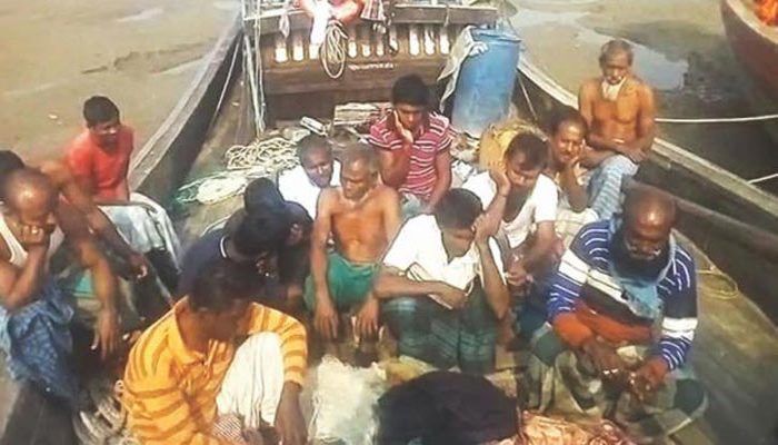 মিয়ানমারের সমুদ্রসীমায় ১৭ বাংলাদেশি জেলে আটক