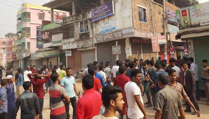 সিরাজগঞ্জে বিজয় র‍্যালি ঘিরে আ.লীগ-বিএনপির সংঘর্ষ