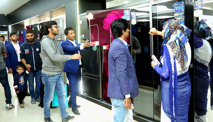 বাণিজ্য মেলায় ওয়ালটন ফ্রিজে মূল্যছাড়