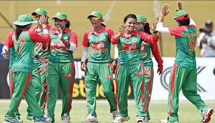 বাংলাদেশ জাতীয় নারী ক্রিকেট দল। পুরনো ছবি