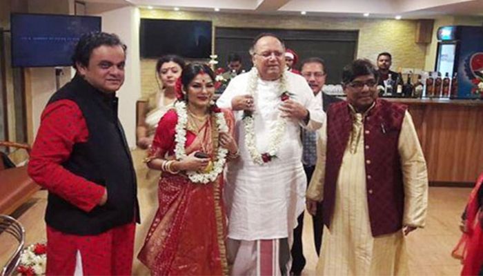 পঁচাত্তরে বিয়ে করলেন অভিনেতা দীপঙ্কর দে