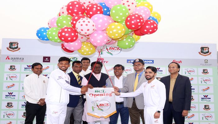 বাংলাদেশ ক্রিকেট লিগের ৮ম আসরের উদ্বোধন