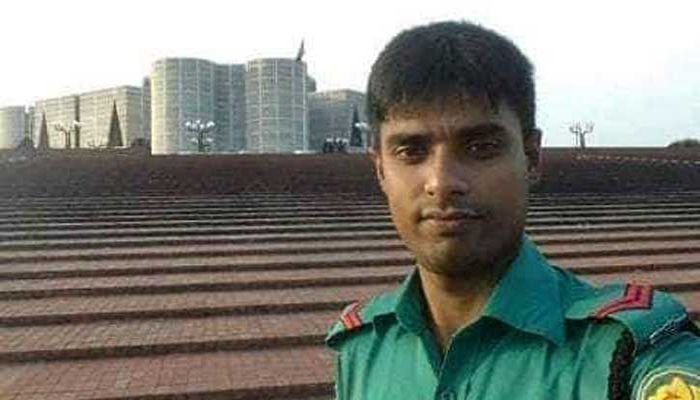ফেসবুকে স্ট্যাটাস দিয়ে পুলিশের আত্মহত্যা 