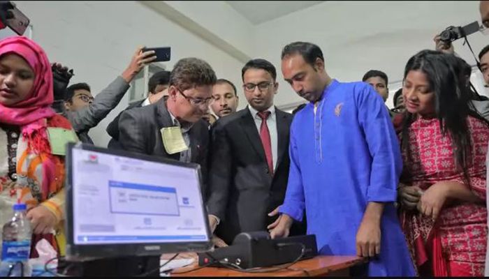 ছবিতে দুই সিটির ভোট