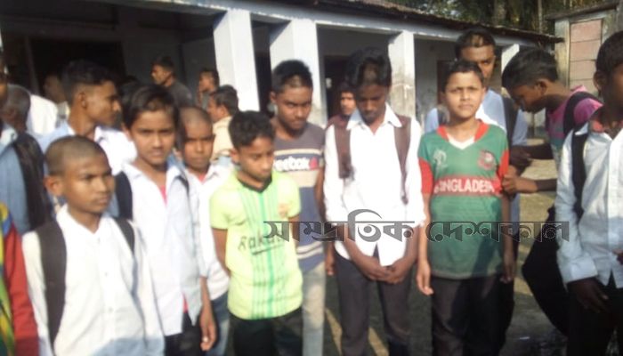 শিক্ষার্থীদের চুল কেটে বরখাস্ত প্রধান শিক্ষক