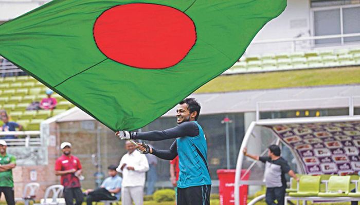 স্বাধীনতা দিবসে মুশফিকের স্ট্যাটাস
