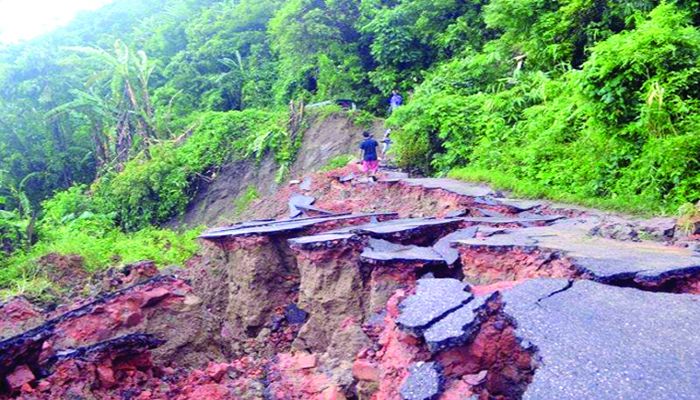 পাহাড়ের জন্য কষ্টের কথামালা 