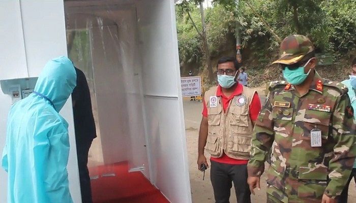 খাগড়াছড়িতে স্বয়ংক্রিয় জীবাণুনাশক বুথ স্থাপন