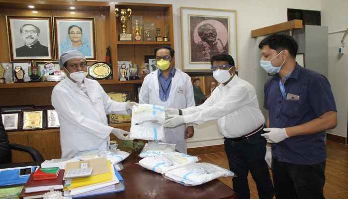 রাজধানীর ৬ হাসপাতালে পিপিই দিলো গাজী গ্রুপ