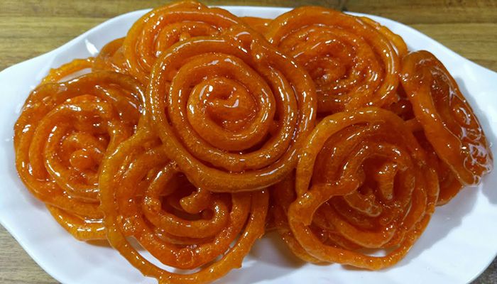 ঘরেই তৈরি করুন মচমচে জিলাপি 