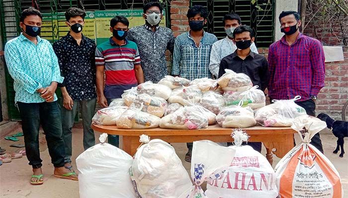 কর্মহীন পরিবারের পাশে প্রিয়জন যুব সংগঠন