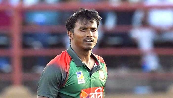 নিজ জেলায় ২০টি ইনফ্রারেড থার্মাল স্ক্যানার দিলেন রুবেল