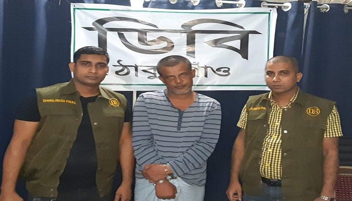 ঠাকুরগাঁওয়ে ইয়াবা ব্যবসায়ী গ্রেফতার 