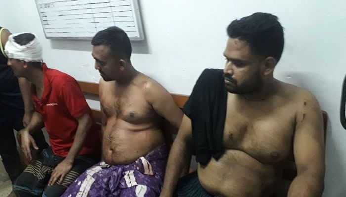 মাদারীপুরে আ.লীগের দুগ্রুপের সংঘর্ষ গুলিবিদ্ধসহ আহত ১০