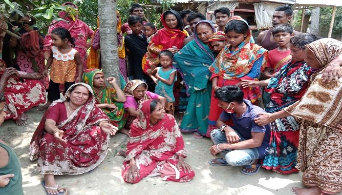 লিবিয়ায় হত্যাকাণ্ডের শিকার সুজনের বাড়িতে শোকের মাতম