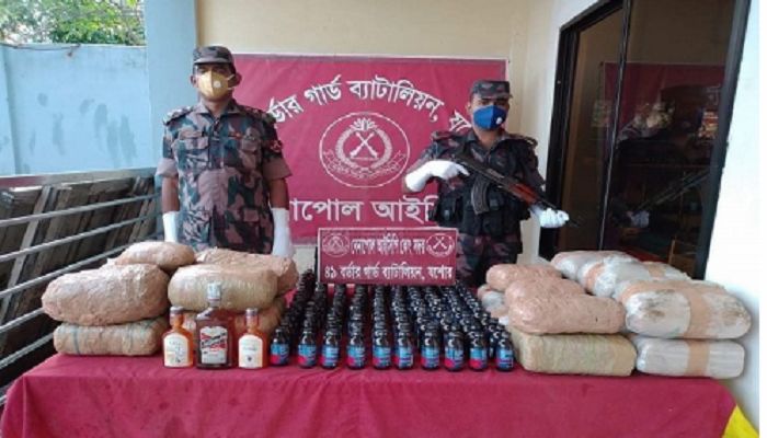 বেনাপোলে মাদকের চালান ফেলে পালালো পাচারকারিরা