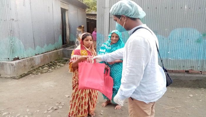শেরপুরে করোনা সংকটে জমে উঠেছে অনলাইন ব্যবসা