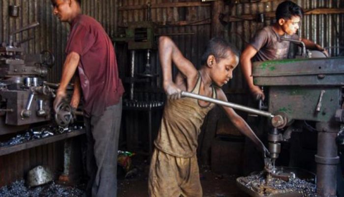 আঁধারে অতল তাদের সোনালি ভবিষ্যৎ 