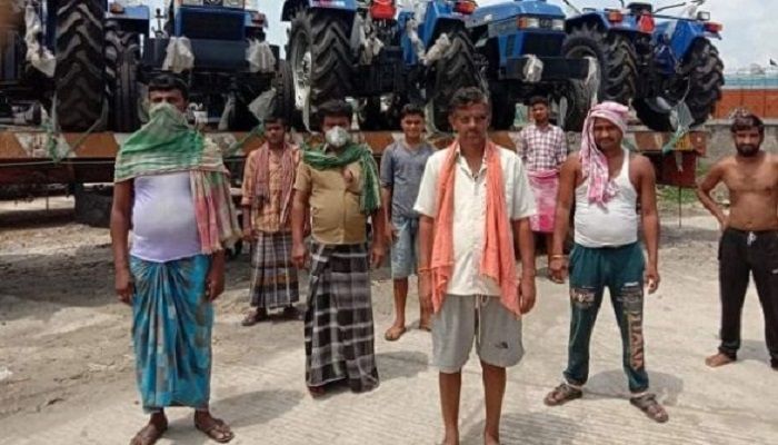 বেনাপোলে ১৯ ভারতীয় ট্রাকচালকের দেশে ফেরার আকুতি