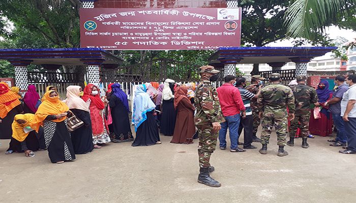 চুয়াডাঙ্গায় গর্ভবতী মায়েদের বিনামূল্যে চিকিৎসাসেবা প্রদান 