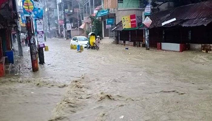 টানা বর্ষণে তলিয়ে গেছে কক্সবাজারের নিম্নাঞ্চল