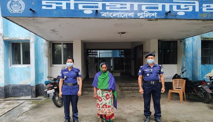 জামালপুরে শিশুকন্যাকে পানিতে চুবিয়ে হত্যা, সৎমা আটক