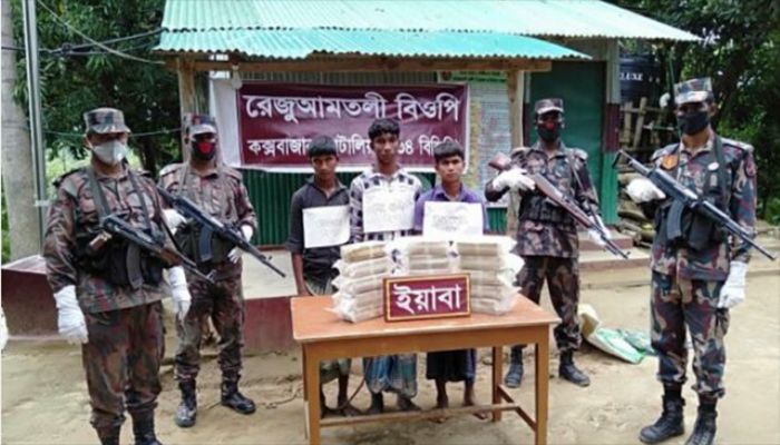 দেড় লাখ পিস ইয়াবাসহ ৩ পাচারকারী আটক 