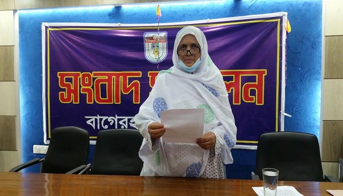 সোনালী ব্যাংকের অর্থ আত্মসাৎ, ছেলেকে নির্দোষ দাবি মায়ের