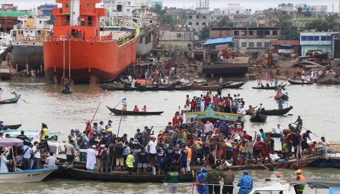 নিহতের সংখ্যা বেড়ে ৩২