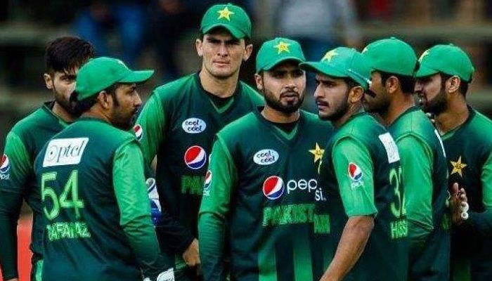 ইংল্যান্ড রওনার আগে বিপাকে পাকিস্তান