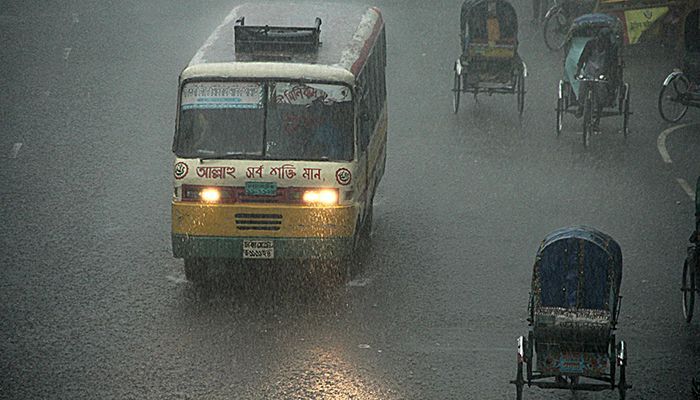 দেশের ১৯ অঞ্চলে ঝরবে বৃষ্টি
