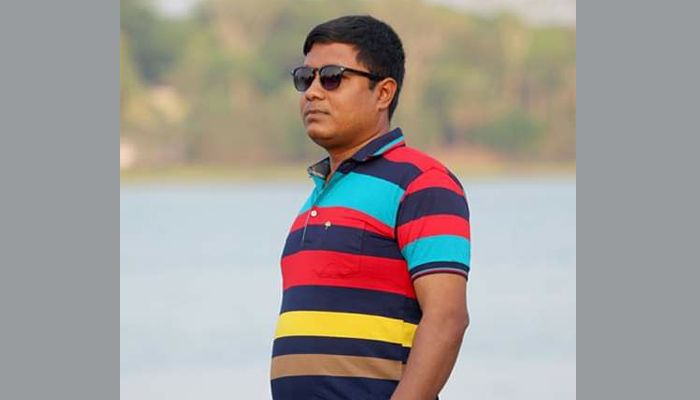 পর্নোগ্রাফি আইনে শিক্ষিকার সাবেক স্বামী গ্রেফতার