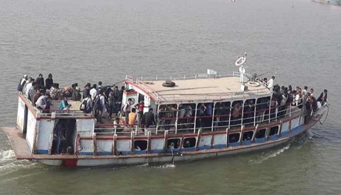 পাটুরিয়া-দৌলতদিয়া নৌ-রুটে লঞ্চ চলাচল বন্ধ