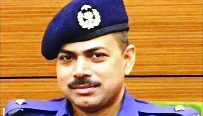 ওসি প্রদীপসহ ৮ জনের ব্যাংক হিসাব স্থগিতের নির্দেশ