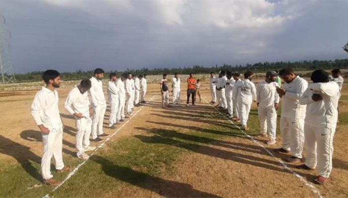 কাশ্মীরে ক্রিকেট খেলার ‘অপরাধে’ ১০ তরুণের নামে মামলা