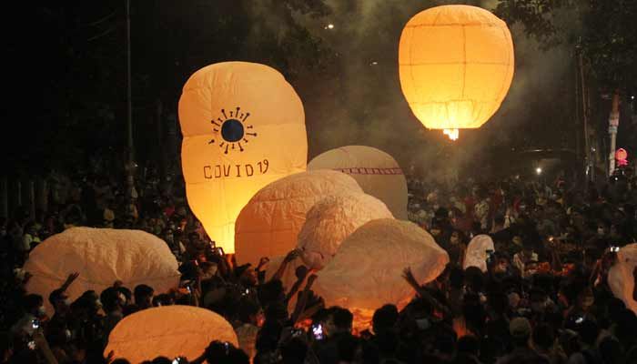 অসুস্থ পৃথিবীর সুস্থতা কামনা. ..