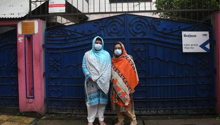 ফেরদৌস ওয়াহিদের দুই ভাতিজি বাসায় উঠেছেন