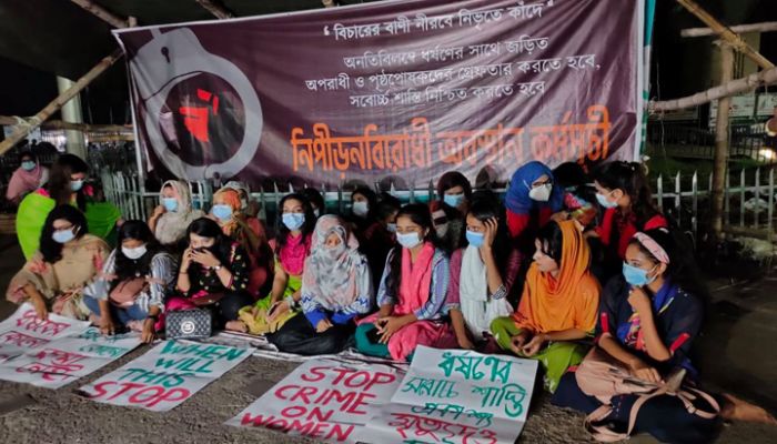 নুরুকে গ্রেফতারের দাবিতে ঢাবির সেই ছাত্রীর আল্টিমেটাম