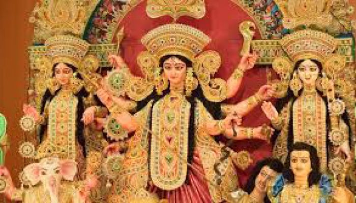 শারদীয় দুর্গাপূজার মূল আনুষ্ঠানিকতার শুরু বৃহস্পতিবার