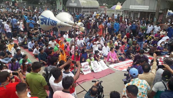 ধষর্ণের প্রতিবাদে শাহবাগে মহাসমাবেশ