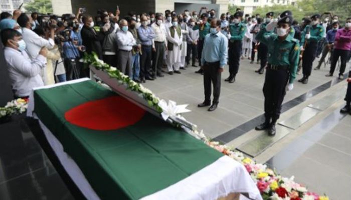 বনানী কবরস্থানে চিরনিদ্রায় শায়িত আলী যাকের